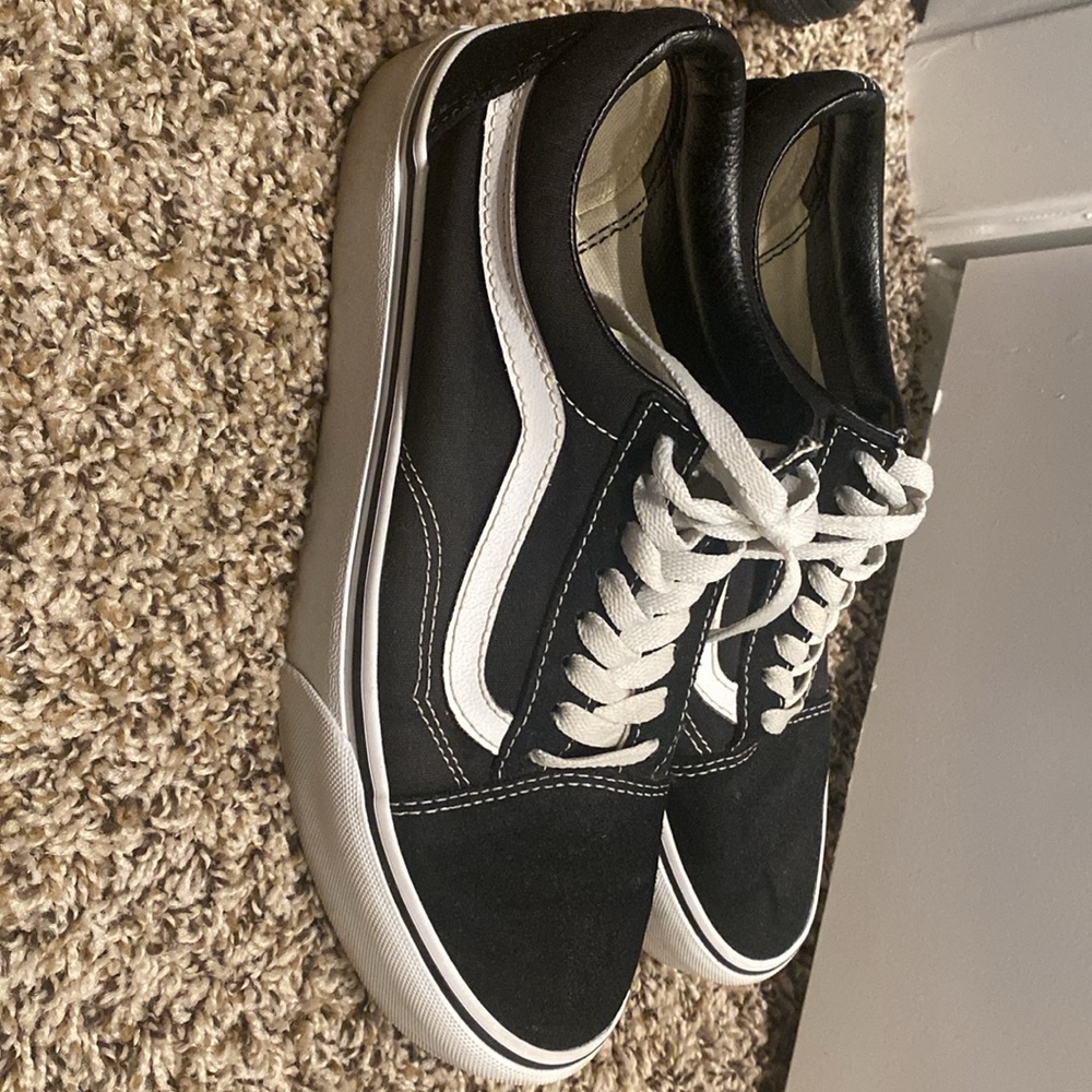 EXCELLENT CONDITION VANS - Picture 4 of 6
